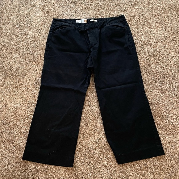 Old Navy Chino Capris - Picture 1 of 3